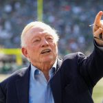 Jerry Jones flips off Jets fans during Cowboys’ Week 5 win
