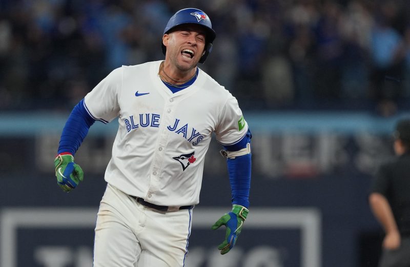 Springer gets revenge on Mariners fans who booed injury