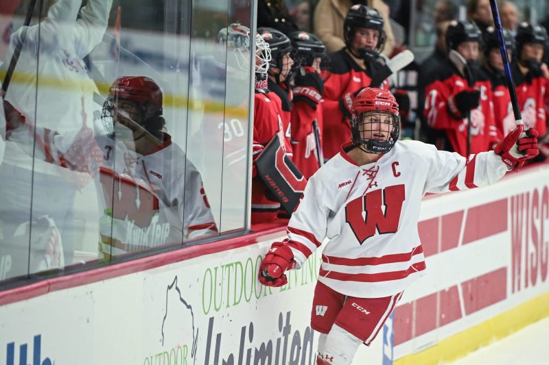 This women’s college hockey team barely stayed atop the power rankings